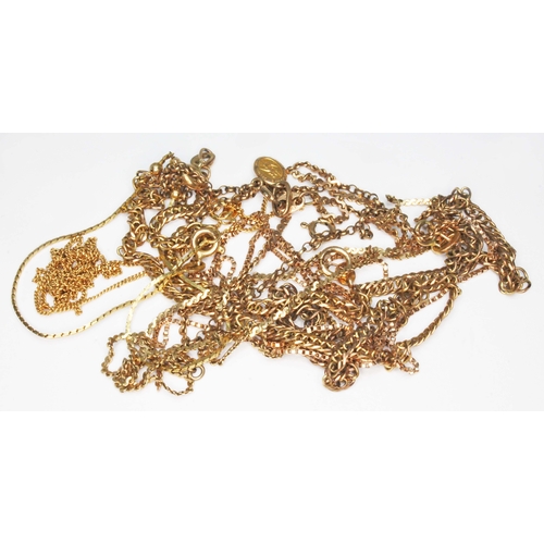 62 - A mixed lot of chains comprising one marked '750' wt. 1.7g, various 9ct gold wt. 12.5g.