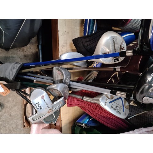 259 - 3 bags of golf clubs and 2 trolleys