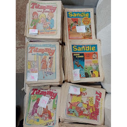 161 - A large quantity of Sandy and Tammy comics, approx. 1972 to 1979, together with circa 1970s annuals ... 