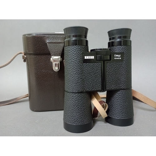 130 - Zeiss Dialyt 10x40 B binoculars with leather case.