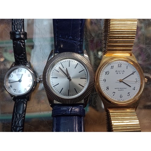 800 - A collection of various watches including Rotary, Sekonda, Avia, Galaxy etc and a small quantity of ... 