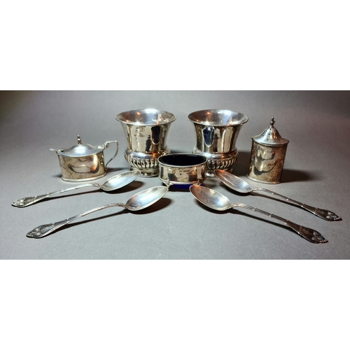 33 - A selection of hallmarked silver items including pair of bowls, pepper / salt shaker, salt, spoons, ... 