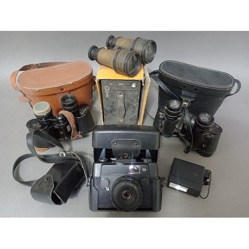 288 - A box of vintage cameras and binoculars to include a Comet 355 bluestar, box camera and Prinz binocu... 