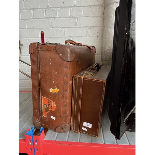 132 - Two vintage cases.