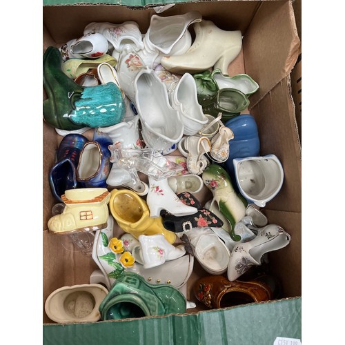 539 - A box of ceramic shoes including Hammersley and Ashley Down etc