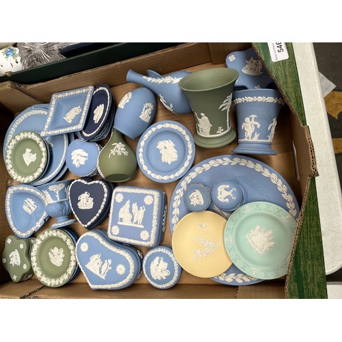 546 - 35 items of Wedgwood jasper ware in 5 colours