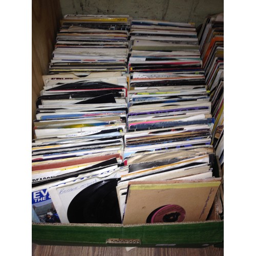 29 - A box of approx. 200 45s, various dates and genres.