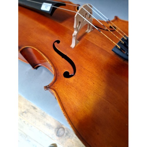 62 - A French cello, labelled 'J.T.L. Geronimo Barnabetti Paris', two piece back, length 749mm, with bow ... 