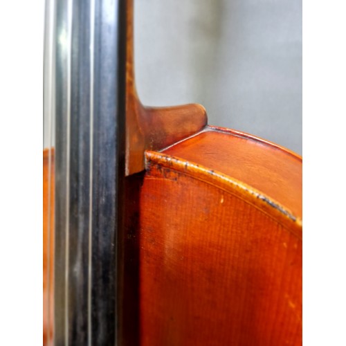 62 - A French cello, labelled 'J.T.L. Geronimo Barnabetti Paris', two piece back, length 749mm, with bow ... 