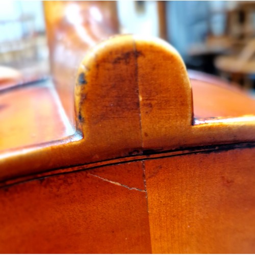 62 - A French cello, labelled 'J.T.L. Geronimo Barnabetti Paris', two piece back, length 749mm, with bow ... 