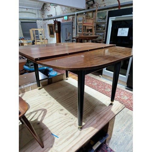 1068 - A vintage G Plan 'Librenza' tola teak and ebonised extending dining table, 117cm x 137cm extending t... 