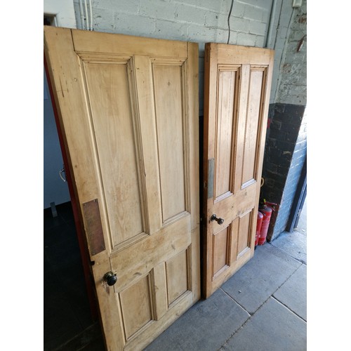 1073 - 2 vintage pine doors