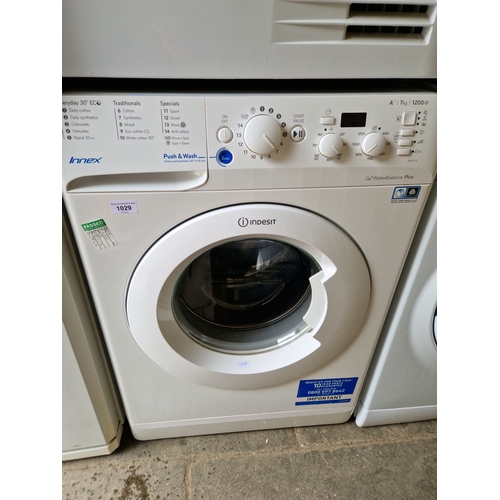 1029 - A Indesit washing machine.