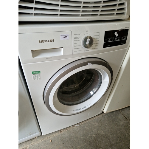 1033 - A Siemens IQ500 washing machine.