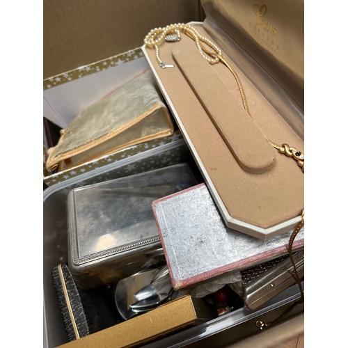 723 - Box of costume jewellery etc.