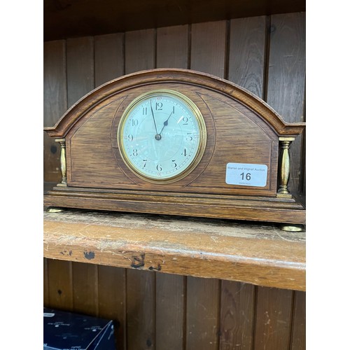 16 - A mantle clock