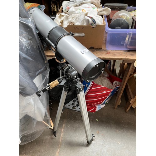 110 - A telescope, model 76700.