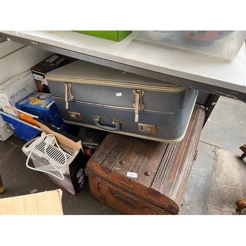 114 - A vintage metal trunk, a vintage case containing various furs and a bundle of electrical items inclu... 