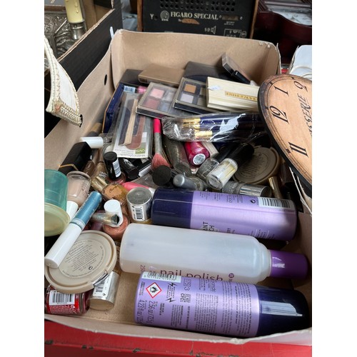 119 - A box of cosmetic/beauty products.