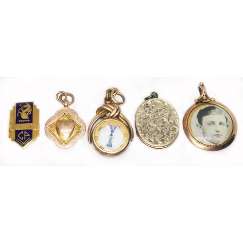 55 - A mixed lot comprising a hallmarked 9ct gold 25 years service badge wt. 4.7g, a hallmarked 9ct gold ... 