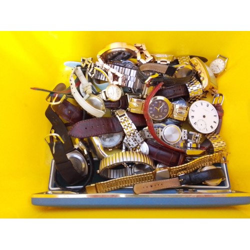 298 - A collection of assorted ladies and gents wristwatches.