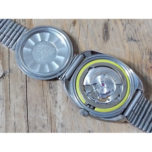 49 - Two vintage watches; a Certina DS-2 and a Watches of Switzerland Seafarer.