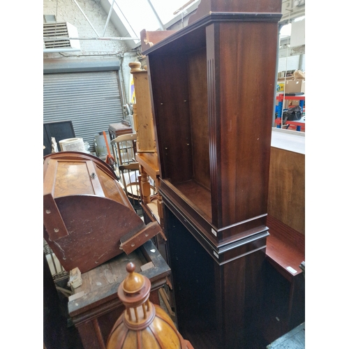 966 - Three mahogany bookcases.