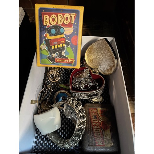 57 - A small box of collectables to include cloisonne dishes, bracelet, spectacles, Flying Scotsman Sella... 