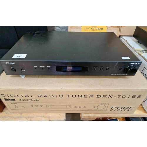 81 - A pure digital radio tuner DRX-701ES, with box