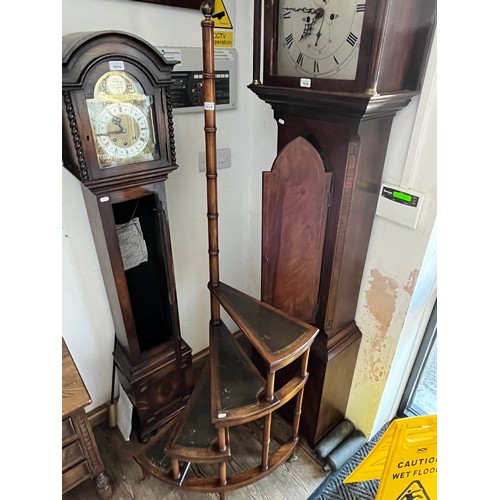 1015 - A set of Bevan Funnell Reprodux mahogany and tooled leather library steps.