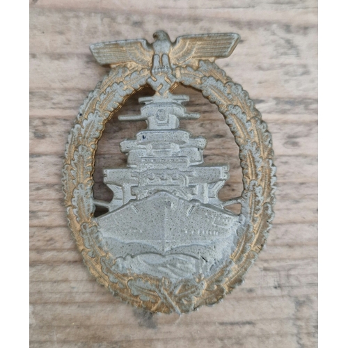 34 - A German WWII Kriegsmarine High Seas fleet badge.