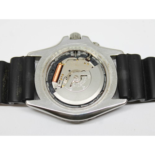 39 - A Seiko Kinetic 200m stainless steel automatic wristwatch, circa early 2000s, case diam. 41mm, ref. ... 