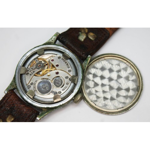 22 - A WWII British Moeris ATP (Army Trade Pattern) wristwatch, circa 1940, case diam. 34mm, Swiss 15 jew... 