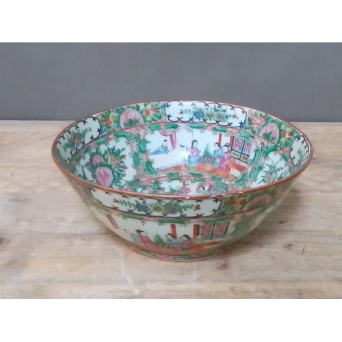 111 - A Chinese Canton porcelain bowl, 20th century, diam. 27.5cm.