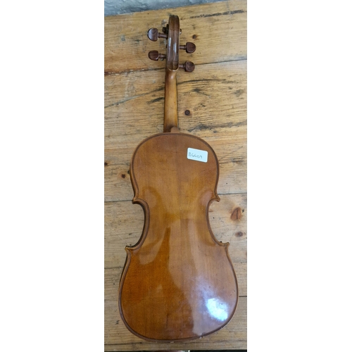 199 - A 20th century Stentor student violin, two piece back, length 340mm, made in The People's Republic o... 