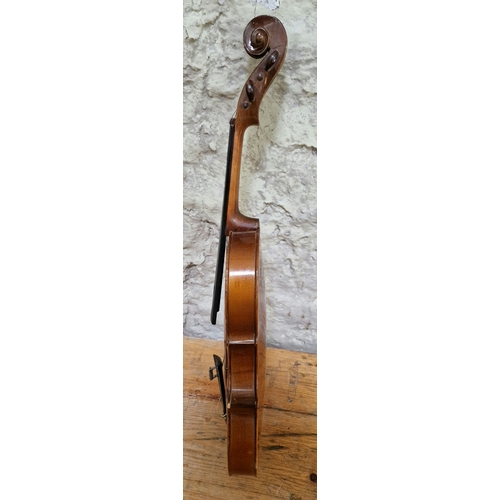 199 - A 20th century Stentor student violin, two piece back, length 340mm, made in The People's Republic o... 