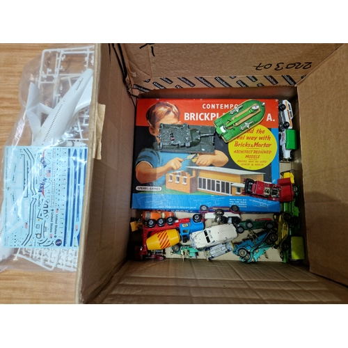 250 - A box of assorted dicast toys and games to include Corgi, Dinky and MAtchbox etc..