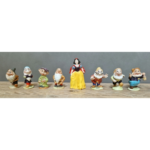 272 - Beswick Snow White and the Seven Dwarves.