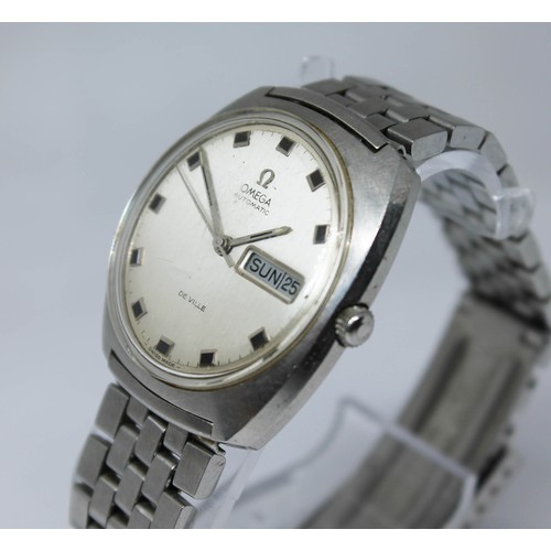 12 - An Omega De Ville automatic calendar stainless steel wristwatch, circa 1970, case diam. 36mm, signed... 