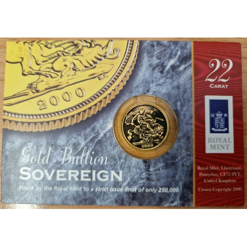 61 - Elizabeth II sovereign, 2000, in Royal Mint presentation card.