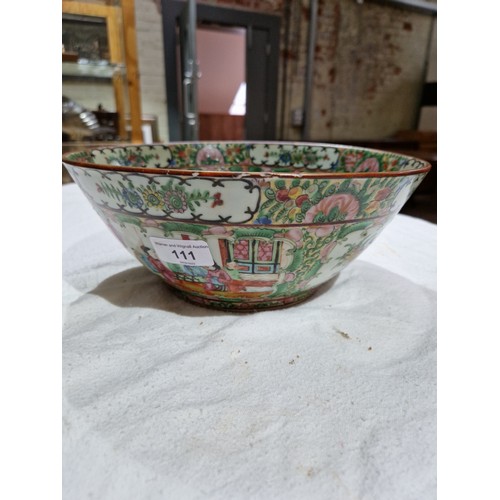 111 - A Chinese Canton porcelain bowl, 20th century, diam. 27.5cm.