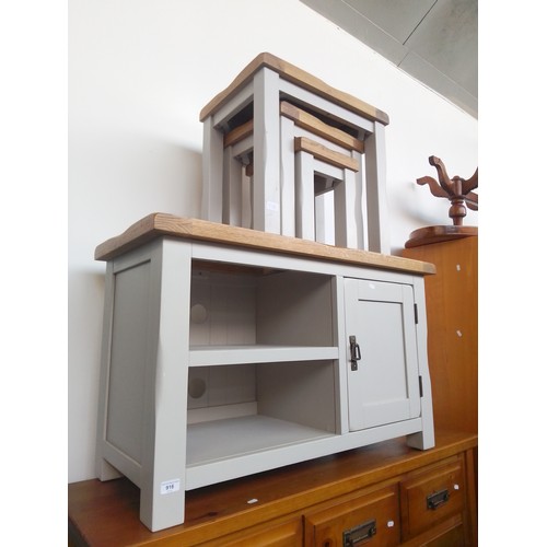 916 - A painted oak nest of tables and TV stand.