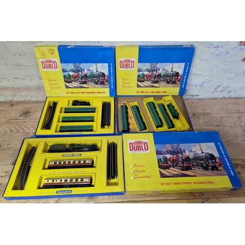 343 - Two Hornby Dublo boxed train sets & a box with associated loco and carraiges to include 1 x SET 2020... 