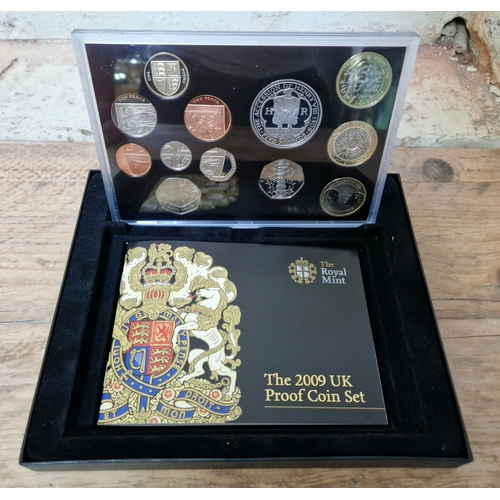 66 - A Royal Mint 2009 UK Proof Coin set, including the 'Kew Gardens' 50p; encapsulated in Royal Mint box... 