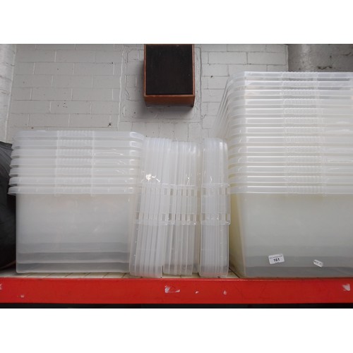 161 - 20 plastic storage boxes, 17 with lids.