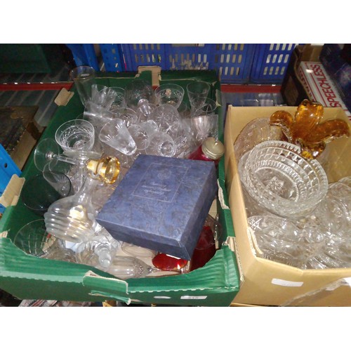 215 - 2 boxes of glassware including boxed Stuart Crystal dish etc