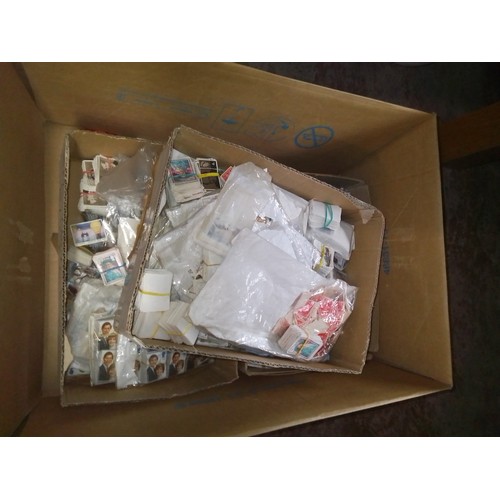 1135 - A box of loose stamps