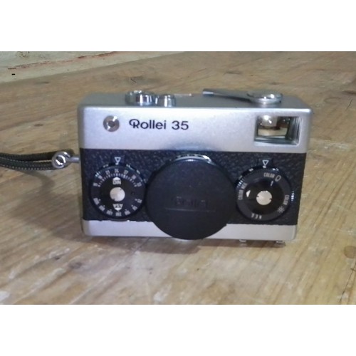 185 - A Rollei 35 compact camera.