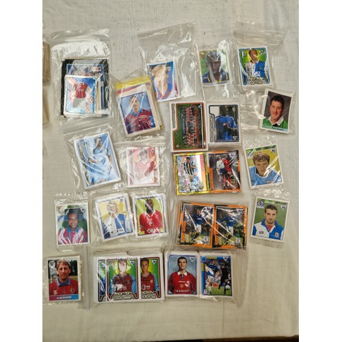 498 - A box of assorted football cards and stickers to include Panini, FKS & Merlin.