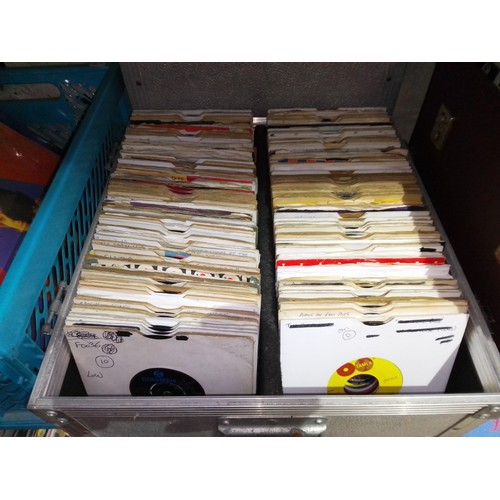 425 - An Adda metal flight case containing over 300 45s, soul, funk & disco.